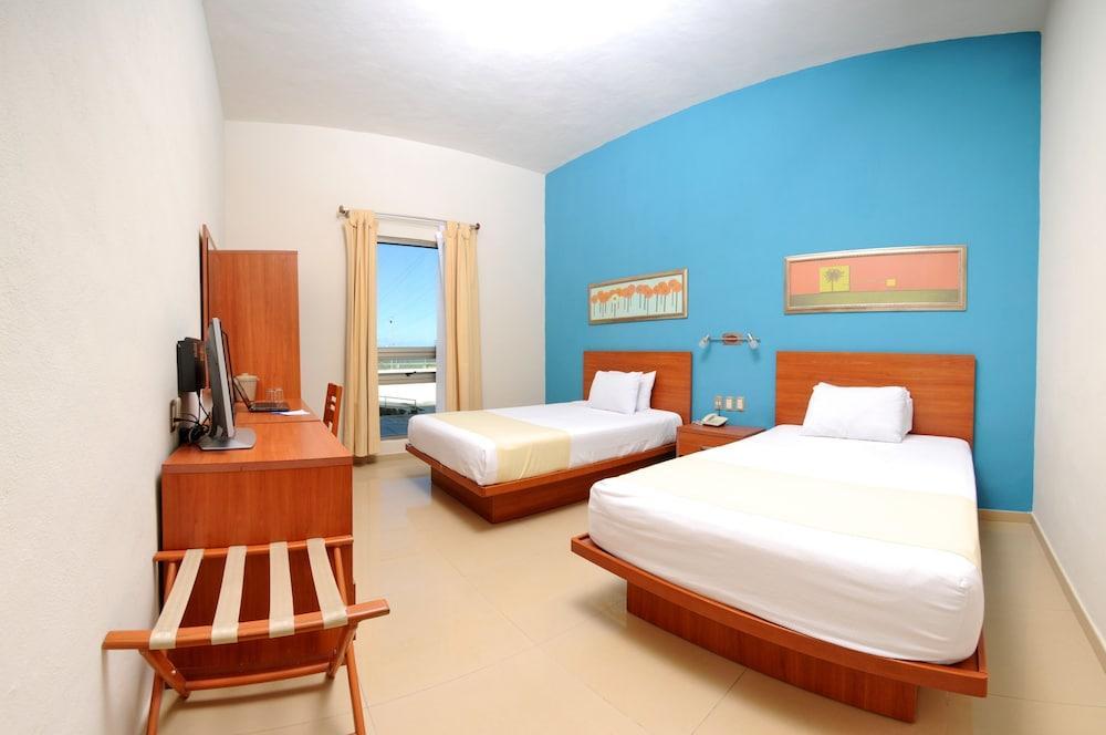 The Magic Hotel Playa del Carmen Bagian luar foto