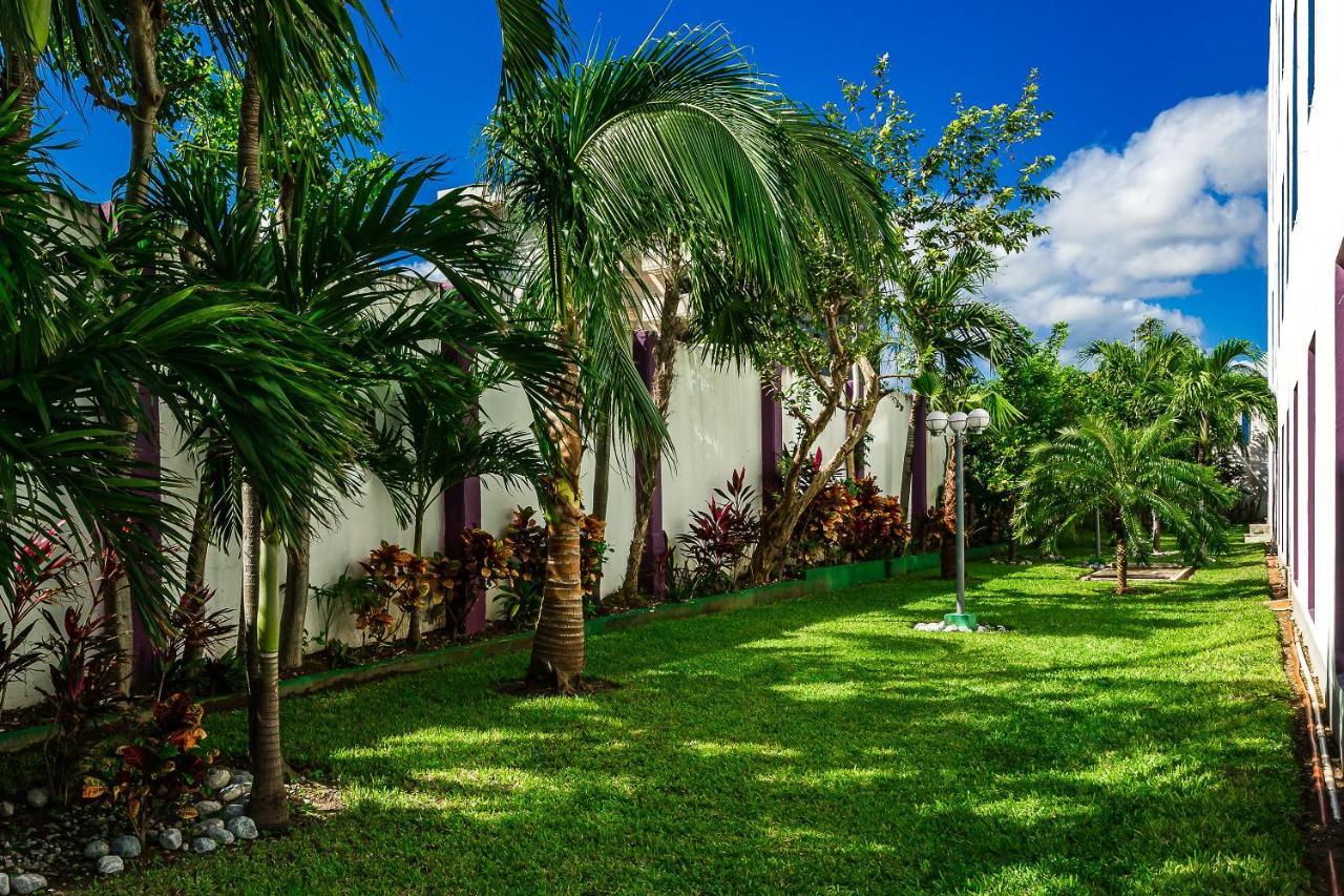 The Magic Hotel Playa del Carmen Bagian luar foto