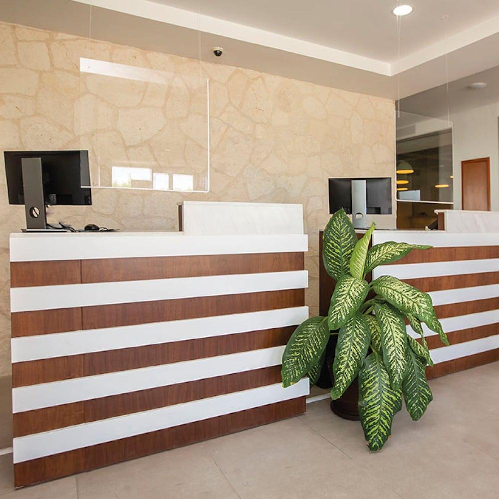 The Magic Hotel Playa del Carmen Bagian luar foto